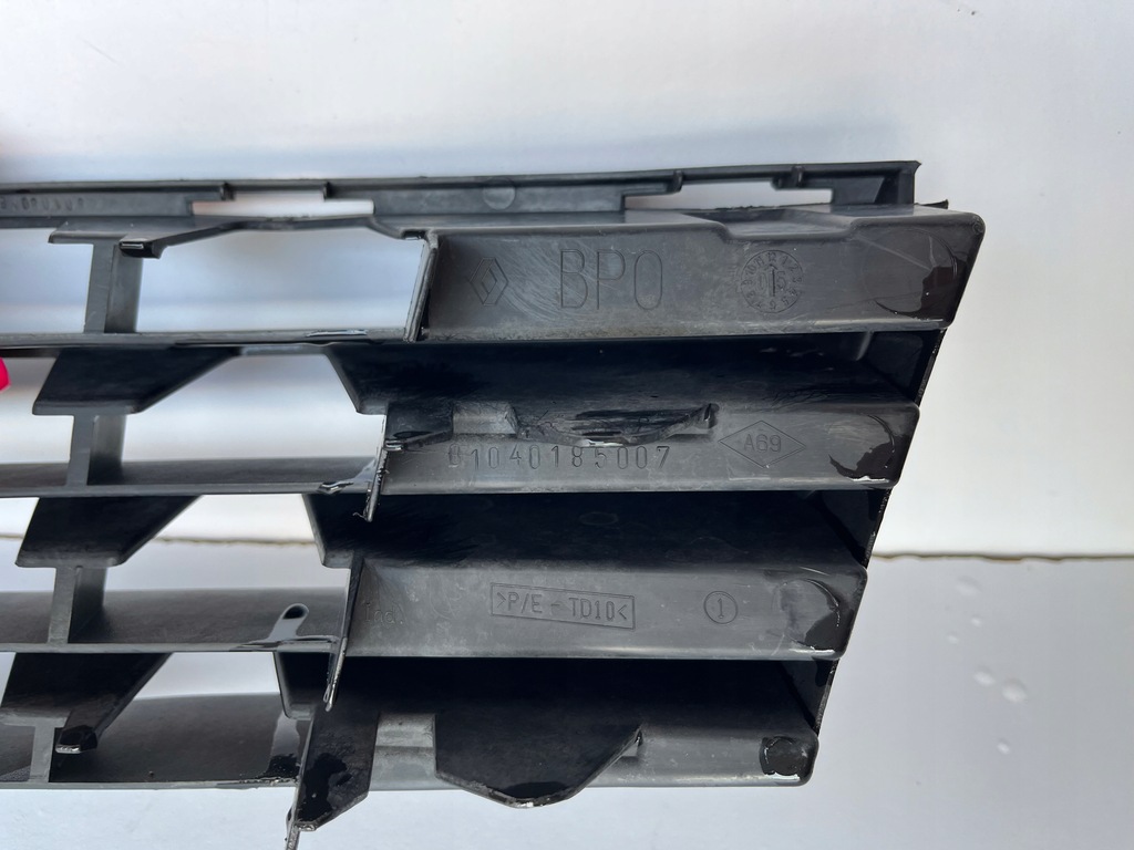 фото №4, Решітка бампера середня renault clio 3 iii