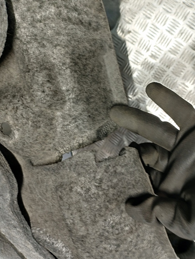 фото №10, Mercedes w205 подкрылок левый задняя