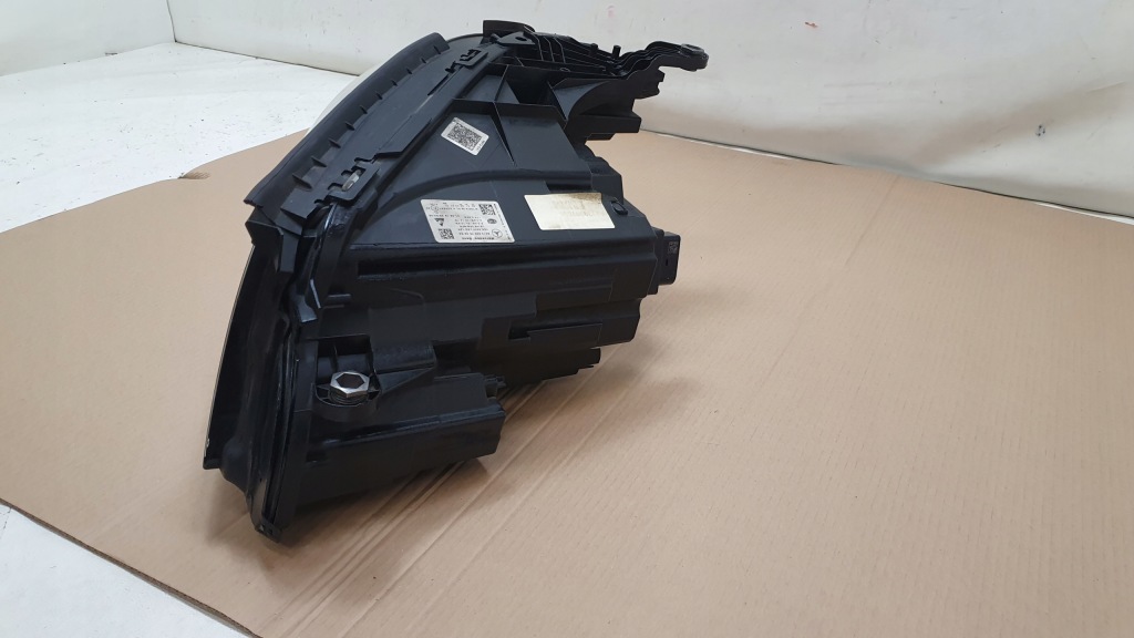 Купити Фара перед передня правий mercedes e-klasa w213 multibeam a2139067606