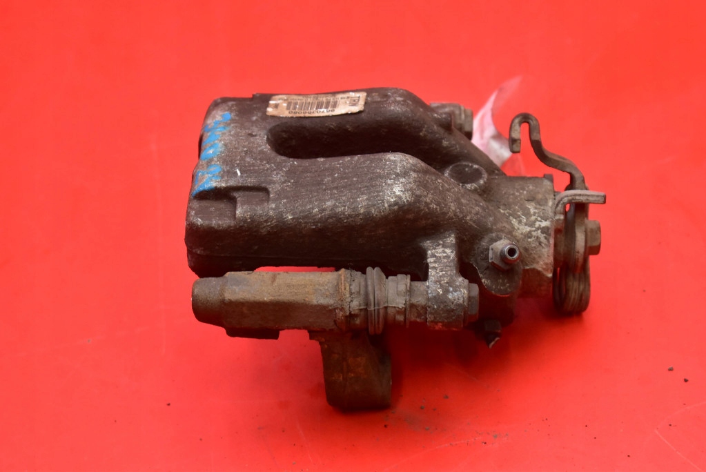 фото №6, Суппорт тормозной правый задняя 9670366080 peugeot 308 1 i t7 1.6 e-hdi 112 km