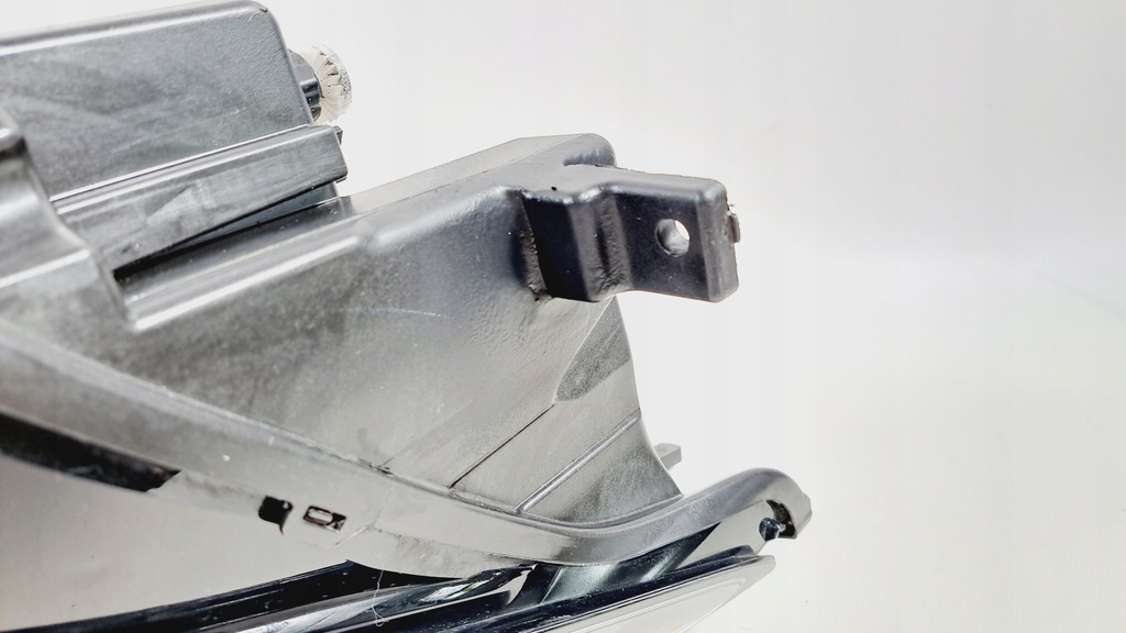 фото №11, Mg 4 mulan лампа права led saic vision 100-40179