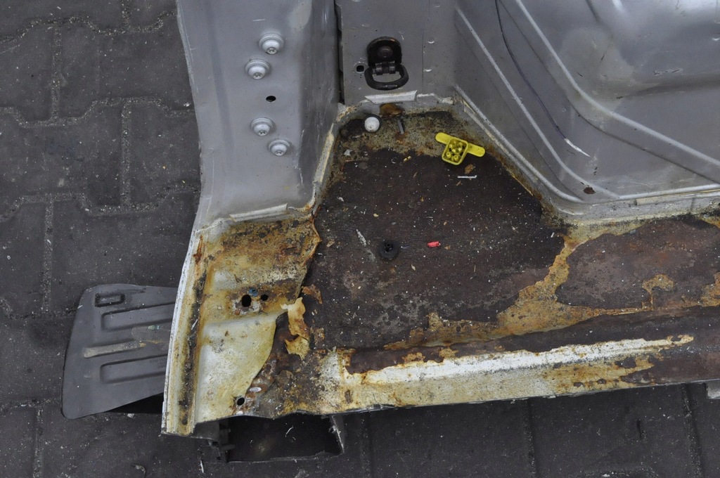 фото №8, Ford transit courier чверть крила лівий задня bok