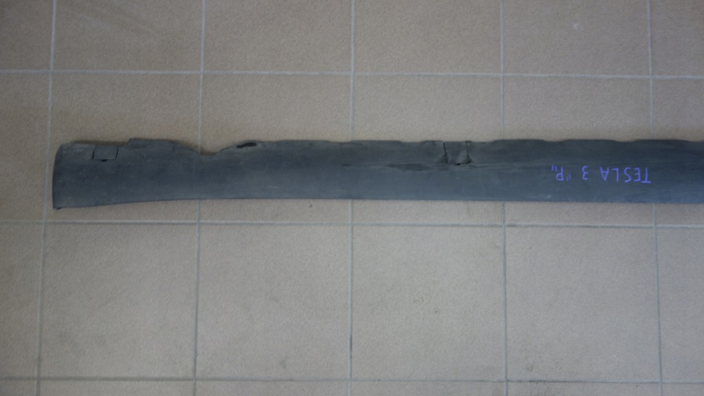 Tesla 3 3 17-23 молдинг порог правый  порог Доставка