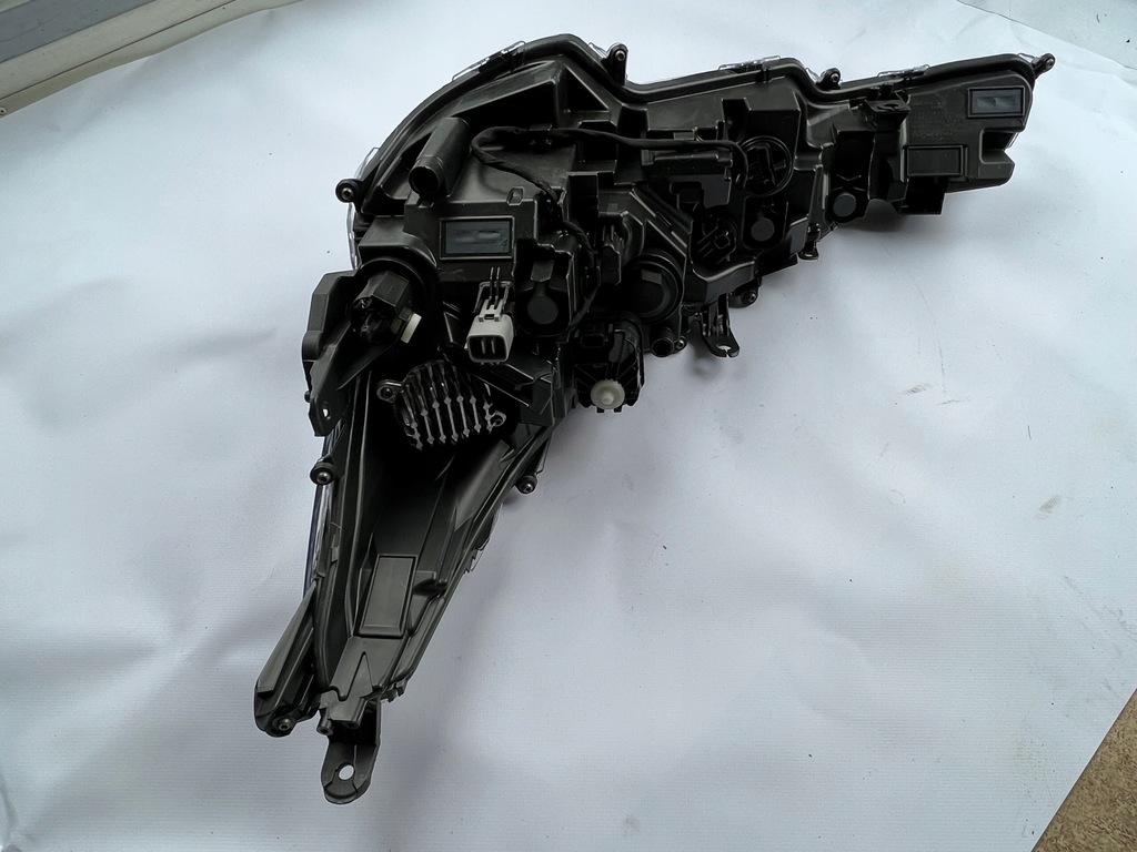 фото №6, Toyota corolla лампа передняя правая 81110-02s70