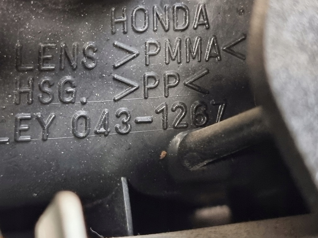 фото №9, Лампа левый задняя оригинальный номер 043-1267l honda civic vi 6 sedan 99r