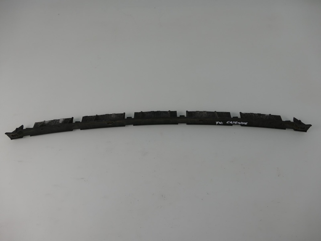 фото №1, Porsche cayenne 9p 4.5 t напрямна бампера середина задня