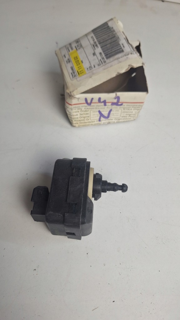 фото №1, Vw fox моторчик регулировки лампы 5z0941295