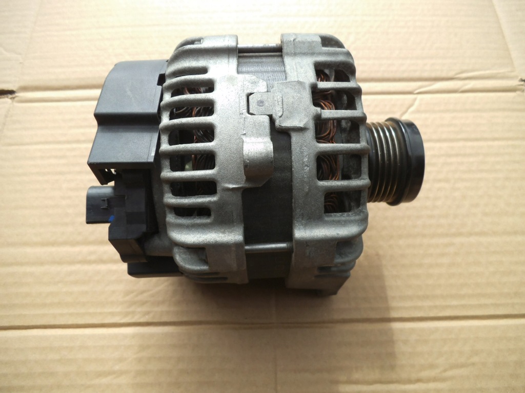 Купити Mercedes генератор a0009061903