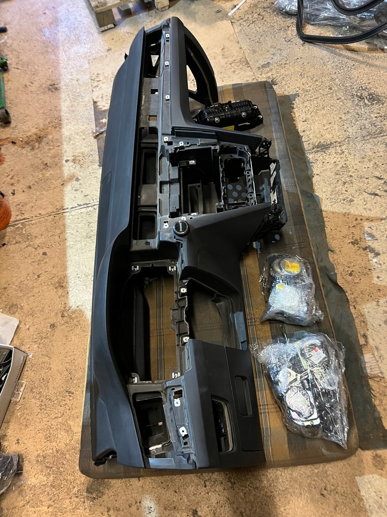 фото №9, 3g1857003bp консоль панель приладів приладова vw arteon passat b8 rline 3подушка безпеки