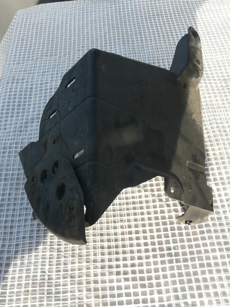 фото №1, Ford puma mk2 направляющая кронштейн бампера dół задняя r