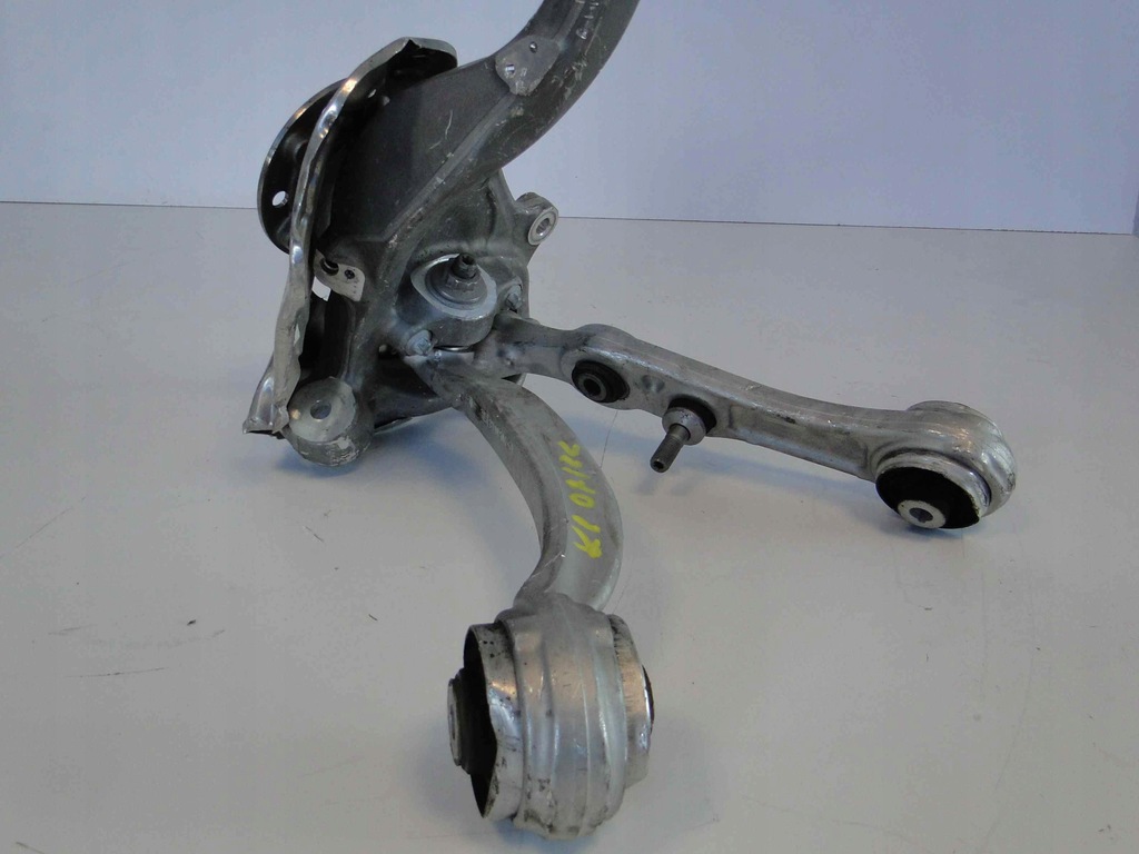 фото №8, Mercedes c w205 205 поворотный кулак правая + 2 рычаги