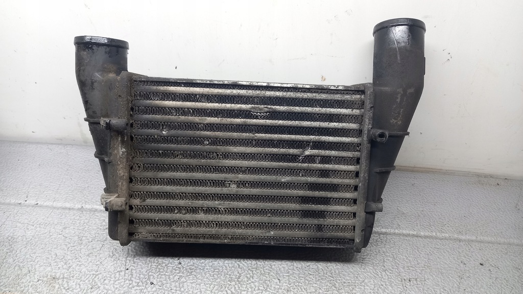 фото №1, Інтеркулер audi a4 b5 96r sedan