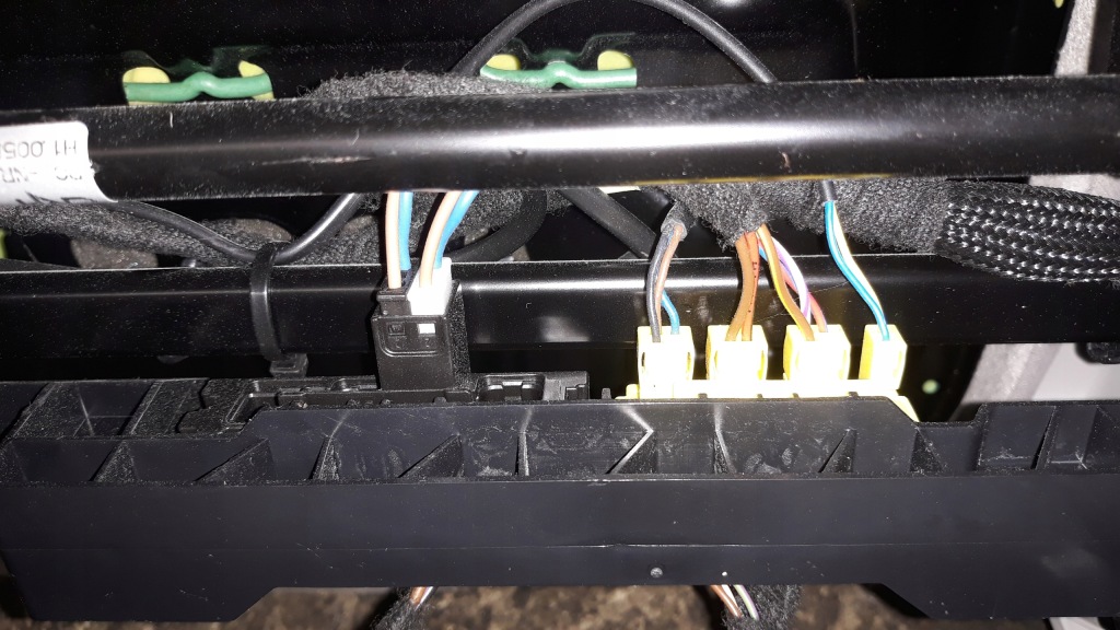 фото №12, Сиденья обивка кожа eu sedan mercedes w204 08-