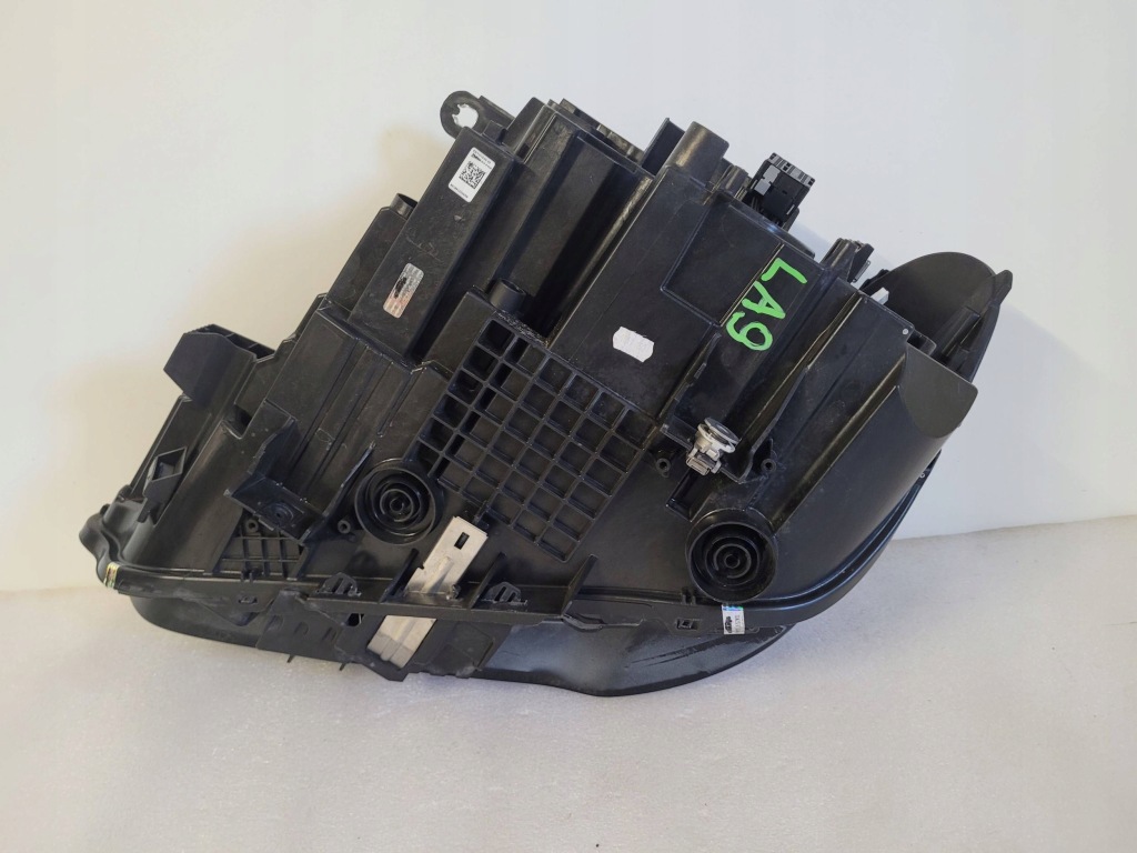 Bmw x1 f48 lci рестайлинг  фара правый  full led правая  5a01172 в Украине