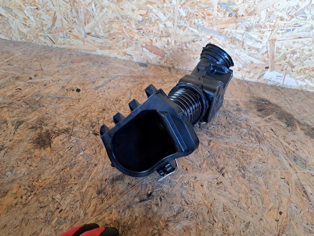 фото №3, Mercedes w206 труба шланг повітря 2540901000