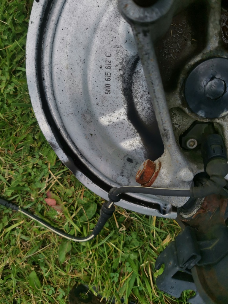 фото №4, Passat b7 поворотный кулак рычаг ступица задняя 3c0505435f