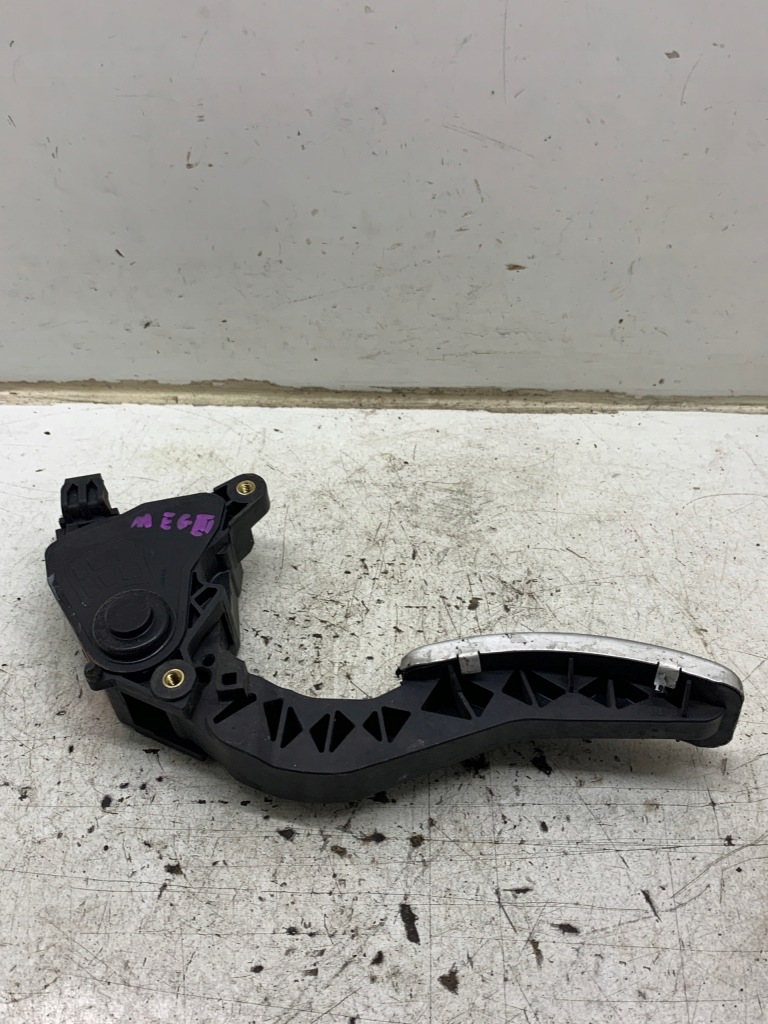 фото №1, Педаль газа 180020022r renault megane iii coupe 1.6 dci 2012