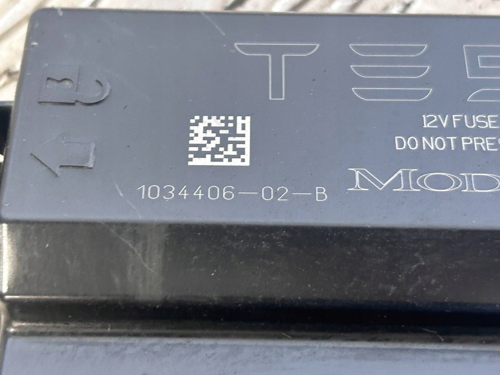 фото №8, Крышка предохранителей tesla model x 103440602b