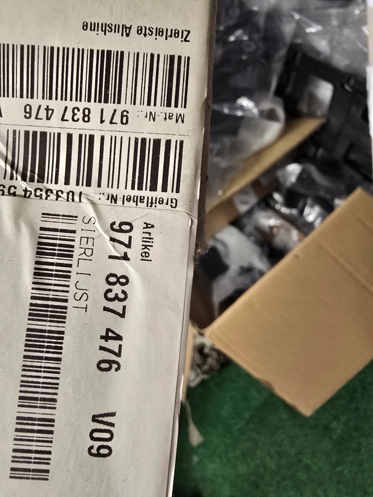 фото №6, Молдинг ущільнювач правий перед двері porsche panamera 971