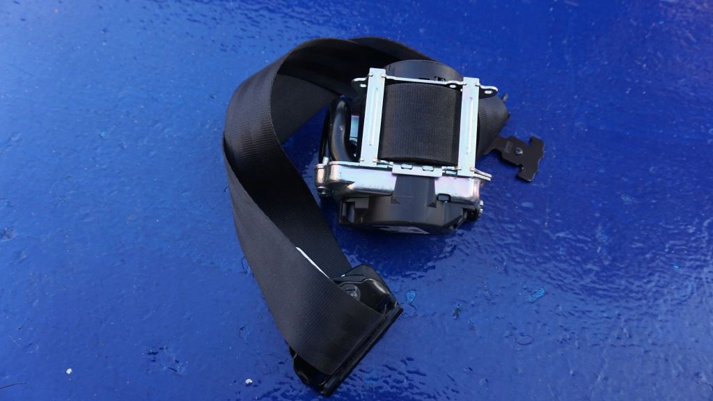 фото №1, Volvo xc60 ii pas правый передний натяжитель