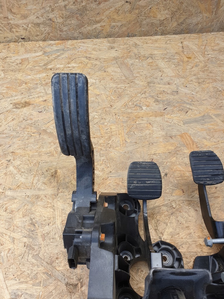 фото №4, Trafic vivaro iii педалі газу гальма зчеплення