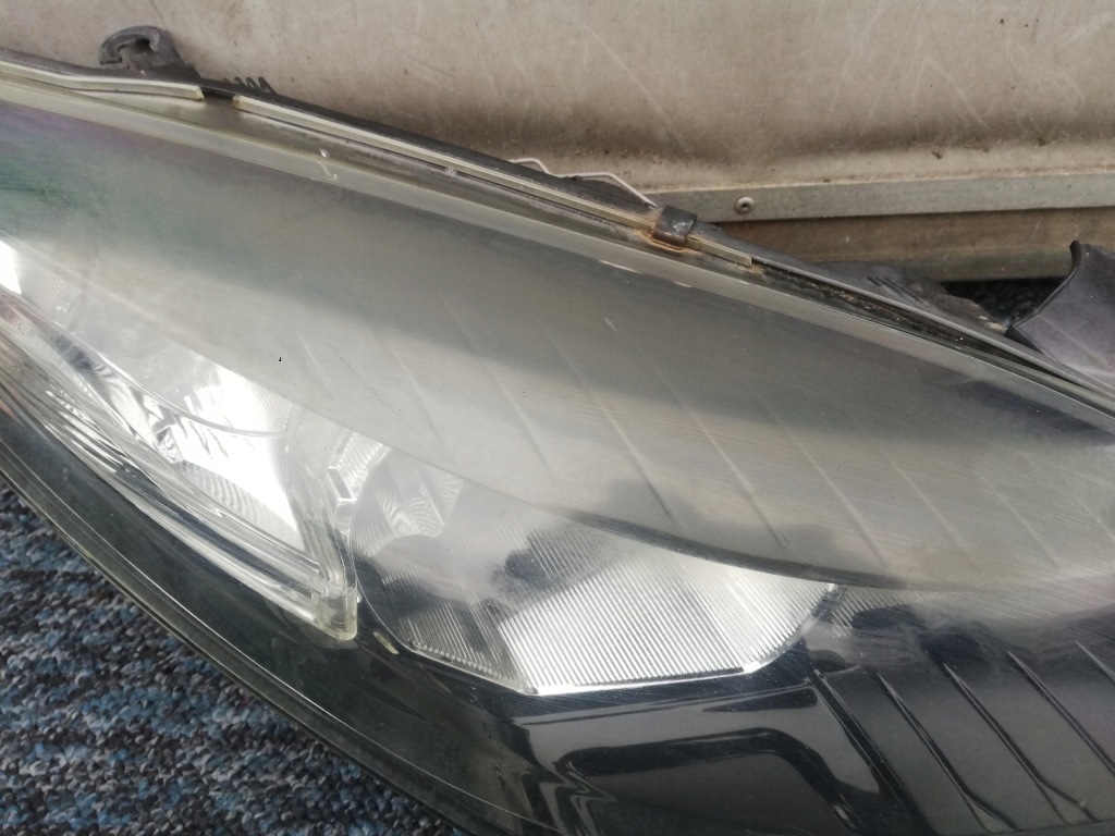 Фара передня права renault megane 3 рестайлінг  11-13 Ціна
