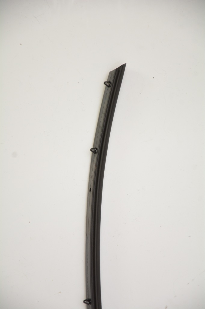 Прокладка капот решетка toyota aygo x cross с Разборки