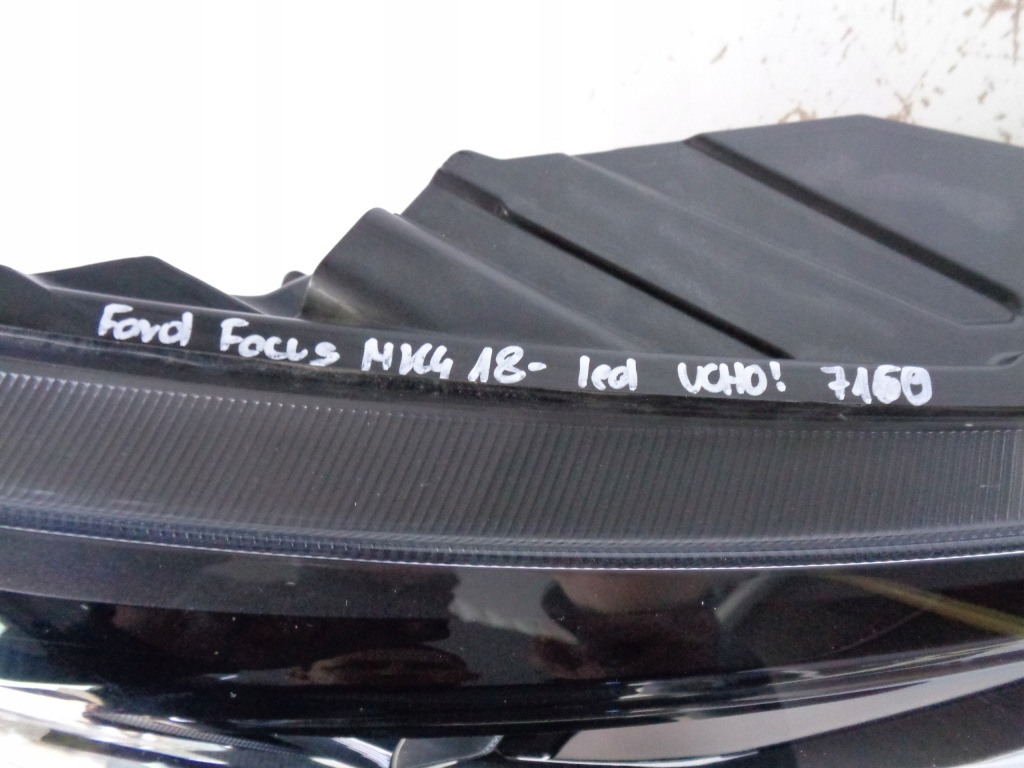 Купити Фара правий фара ford focus mk4 18- led
