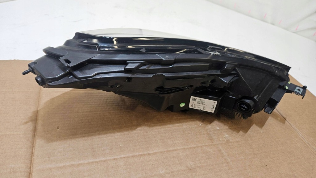 Фара левая перед передняя tesla model 3 рестайлинг  model y full led 1514952-00-c с Разборки