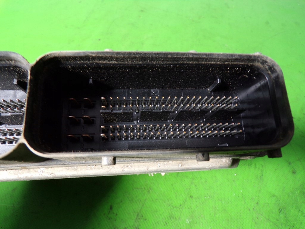 Opel vectra c рестайлінг  1.9 cdti бортовий комп'ютер блок керування двигуна 51854280 0281012963 Недорого