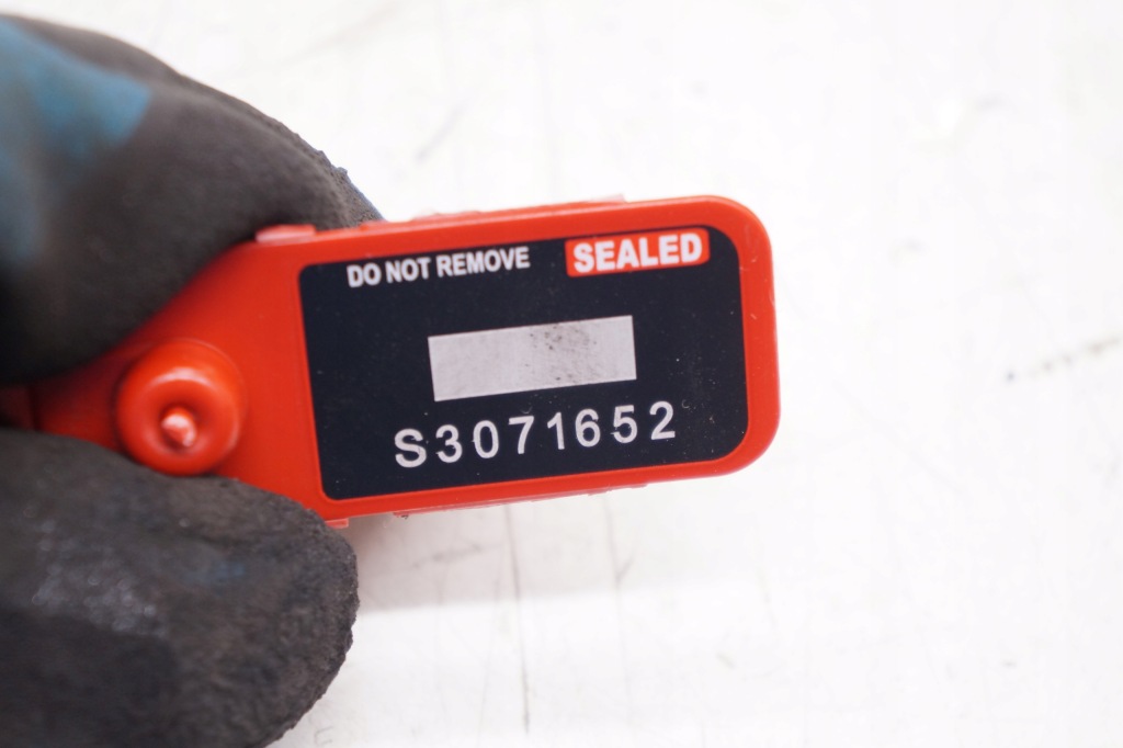 Volvo s60 2 v60 1 клемма шланг минусовая аккумулятор электропроводка 30659268 в Украине