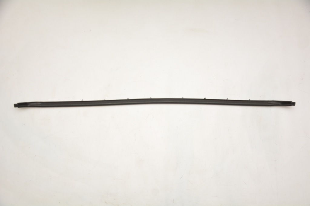 фото №5, Прокладка капот решетка toyota land cruiser 150 2020r