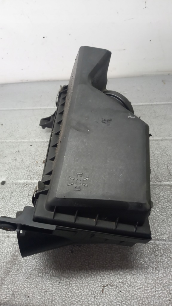 фото №1, Корпус фильтра воздуха volvo v40 01r 1.9dci