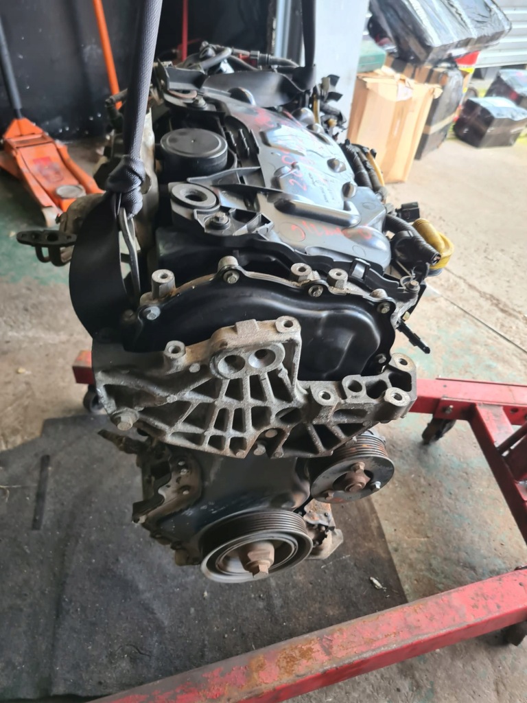 Двигун 2.0 dci renault m9mr786 Недорого