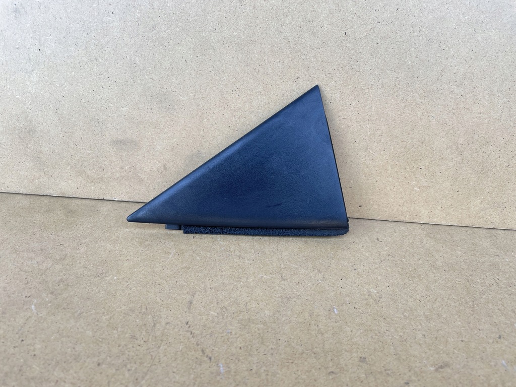 фото №1, Молдинг стекло дверь правый задняя mazda 2