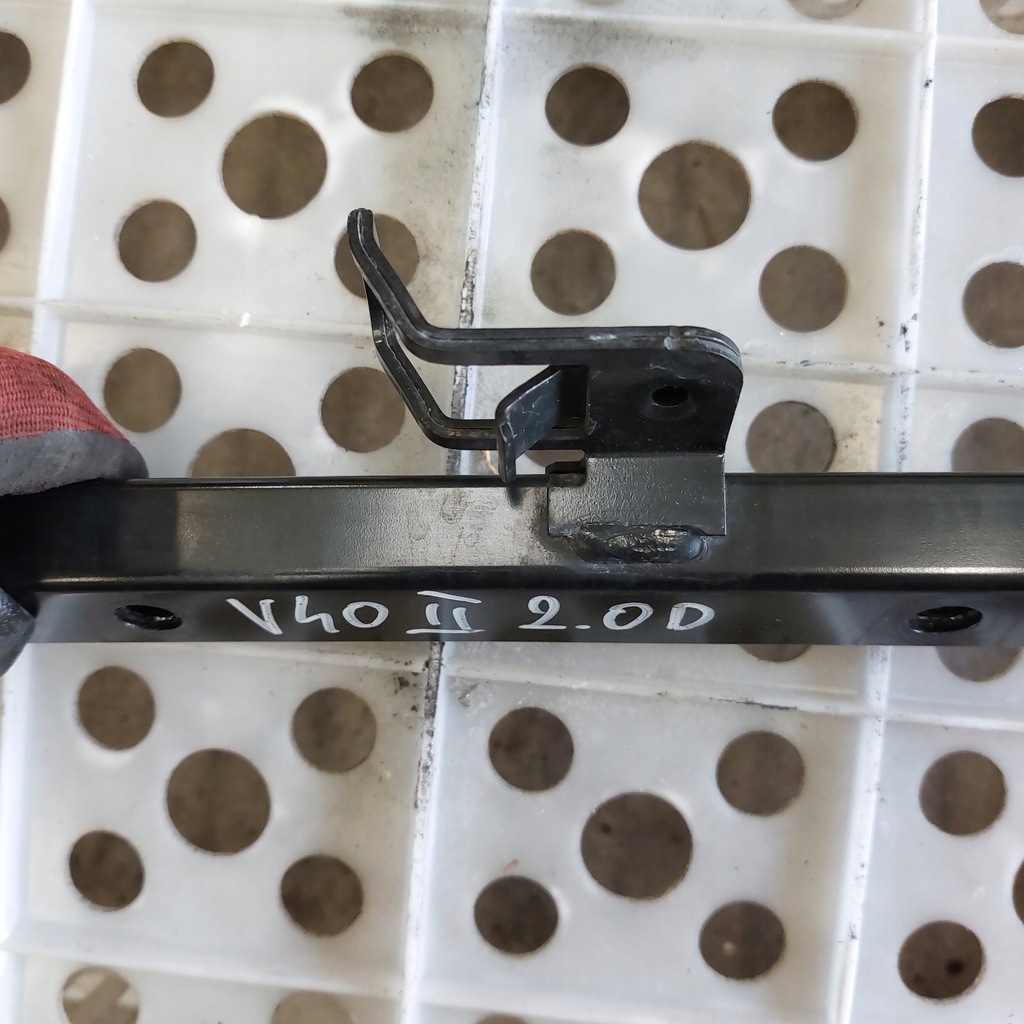 фото №8, Volvo v40 ii 2,0d балка усилитель распорка чашка 31349965