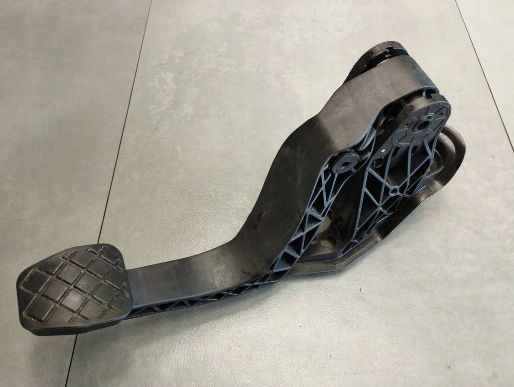 фото №1, Vw polo vi 2g педаль сцепления 2q1721059h