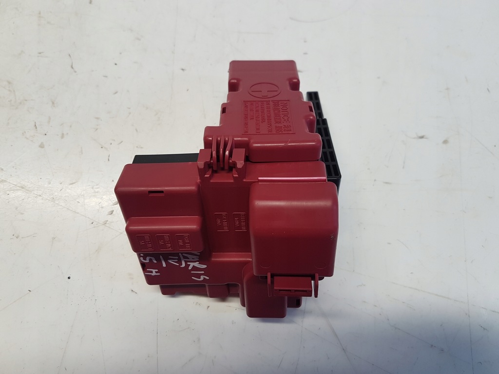 фото №1, Toyota yaris iv p21 клема плюсова