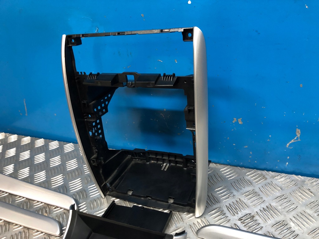 фото №6, Mercedes w169 накладки декоративные декоры aluminiowe комплект рамка радио