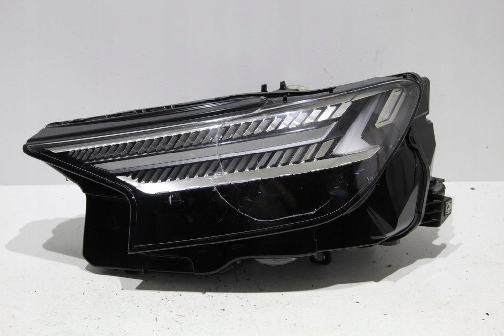 фото №1, Audi q4 e-tron full led левый лампа перед левая
