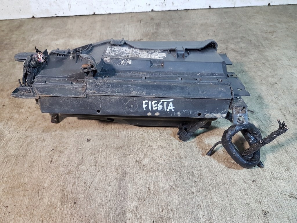 фото №1, Коробка запобіжників ford fiesta mk4 1.3 8v