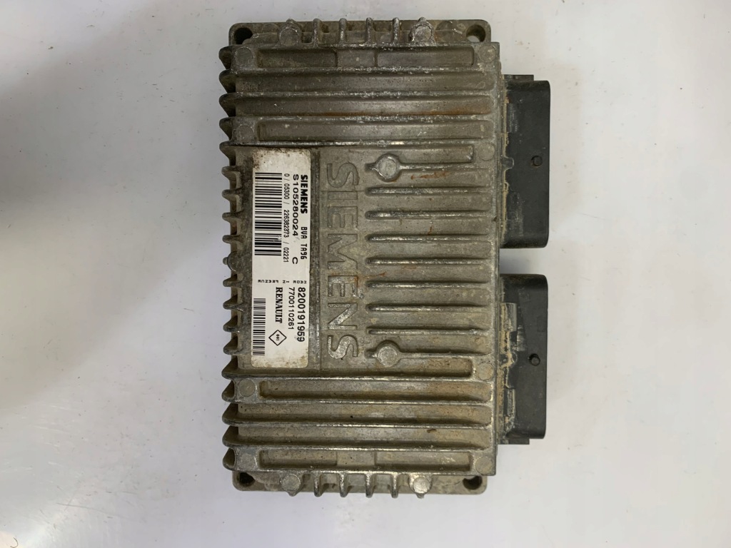 фото №1, Бортовой компьютер renault s105280024c 8200191959 7700110261