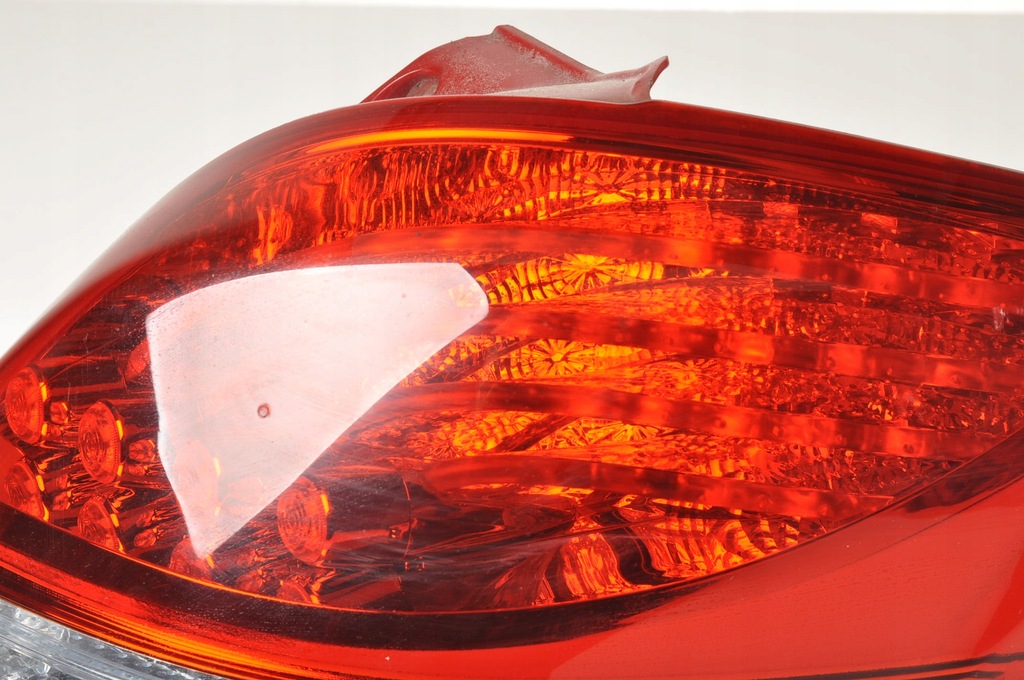 фото №8, Hyundai veloster i лампа правая задняя правый задняя led