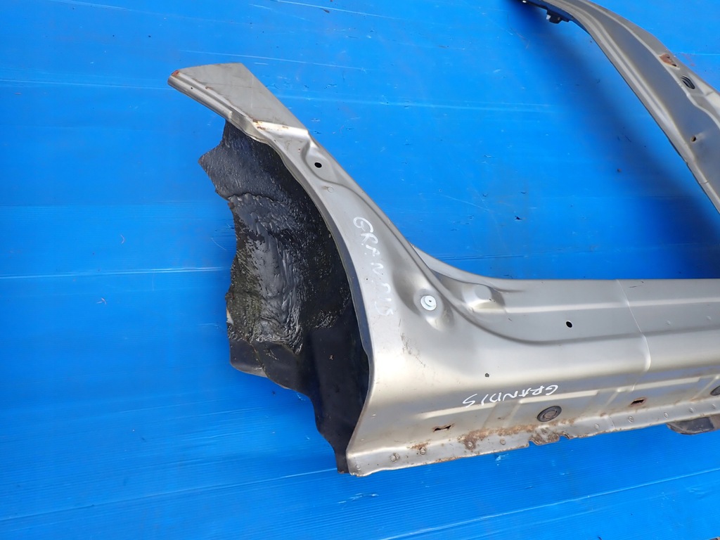 фото №7, Mitsubishi grandis поріг правий