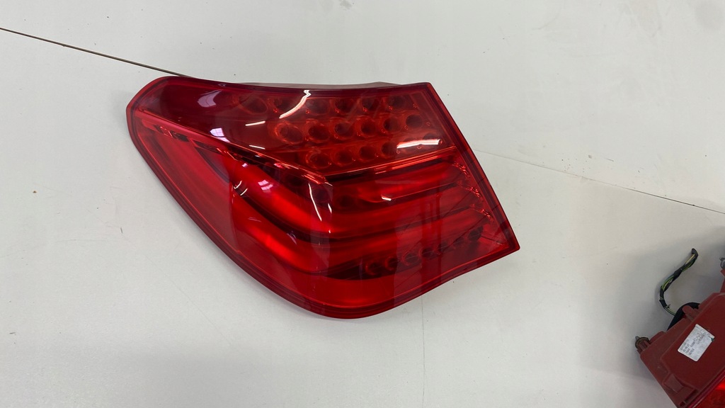 фото №1, Лампа правая левая задняя bmw 7 f01 f02 7182197 7182198