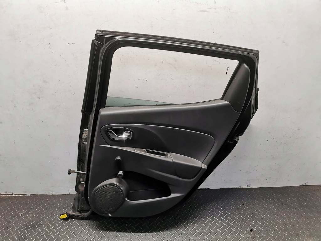 фото №6, Двері правий задня renault clio iv код лакофарбового покриття tegne