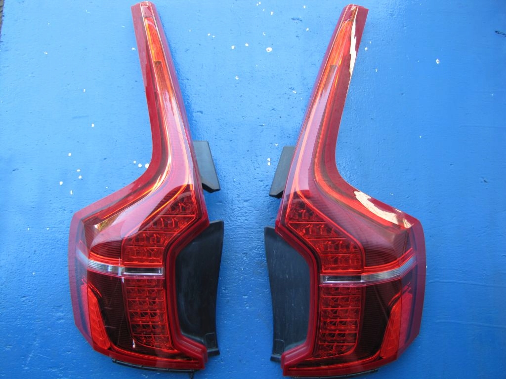 фото №1, Volvo xc90 ii - лампа задняя правая