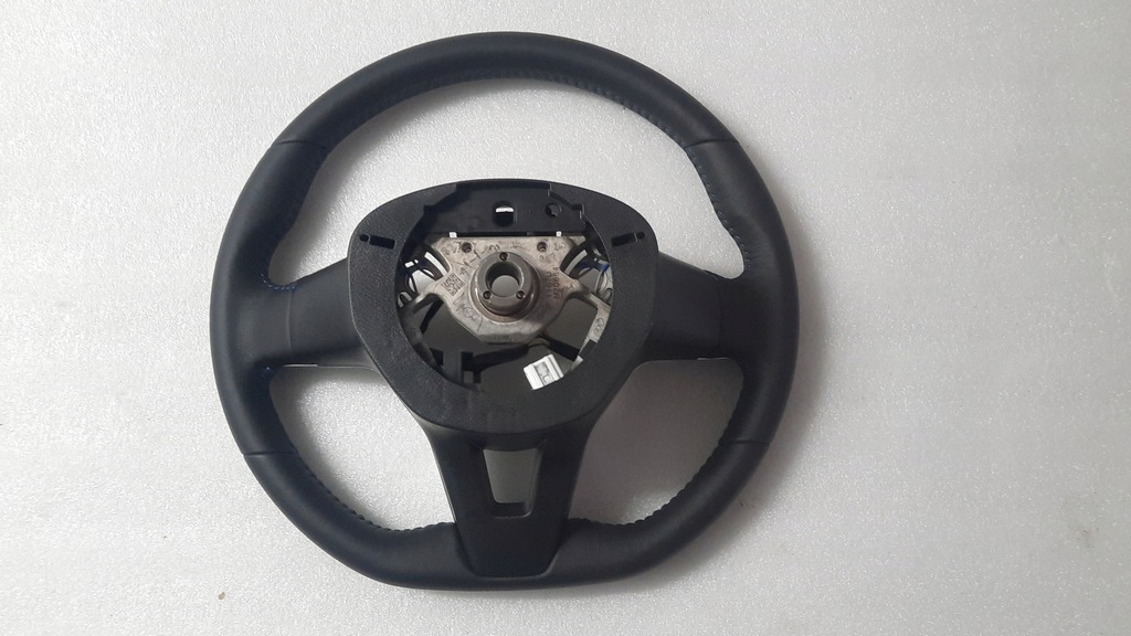 фото №8, Nissan leaf ii воздуховод кожаный