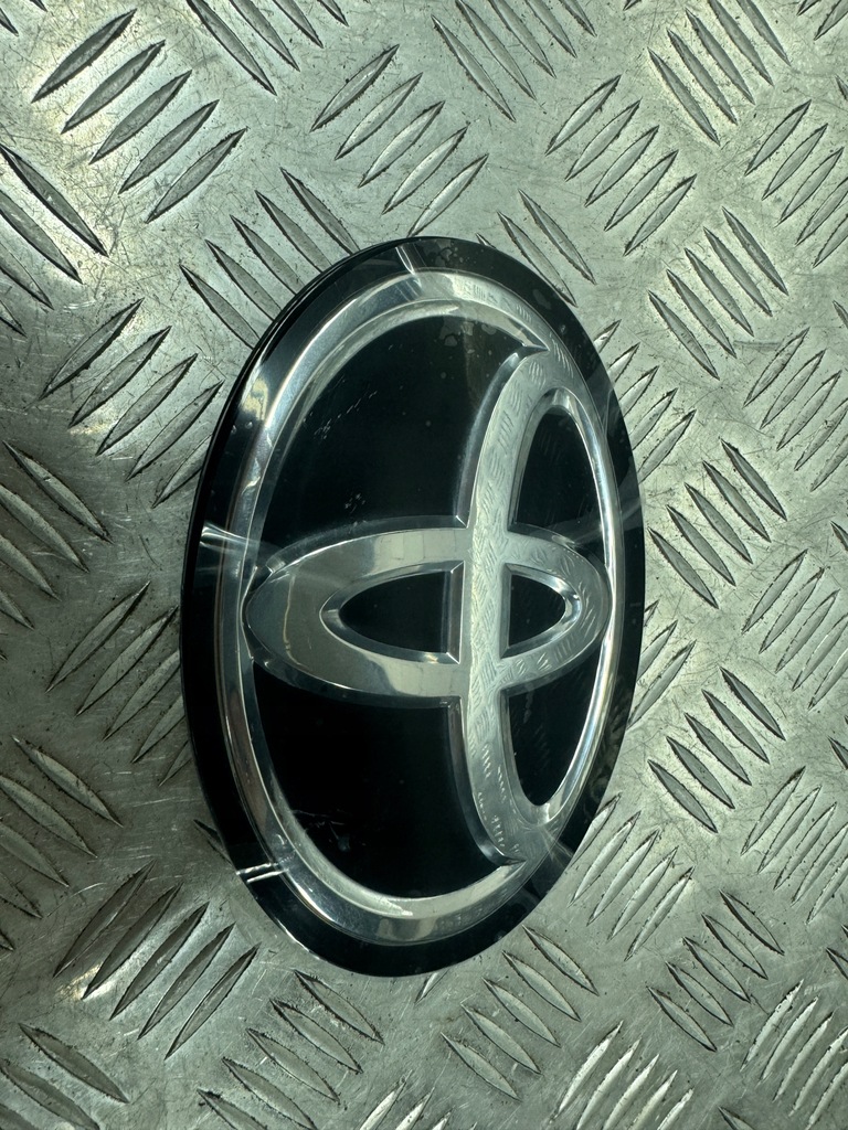 фото №1, Toyota sienna 2018 lift эмблема значок радар logo