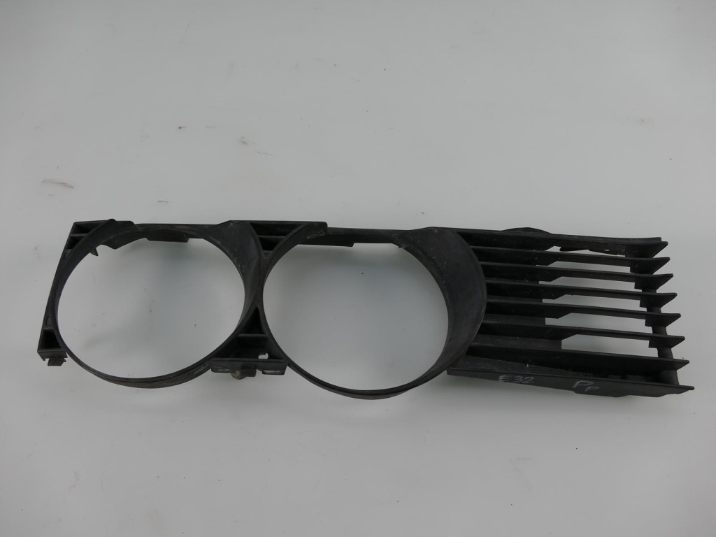 фото №1, Bmw e32 панель фары решётка радиатора защита рамка лампы правая
